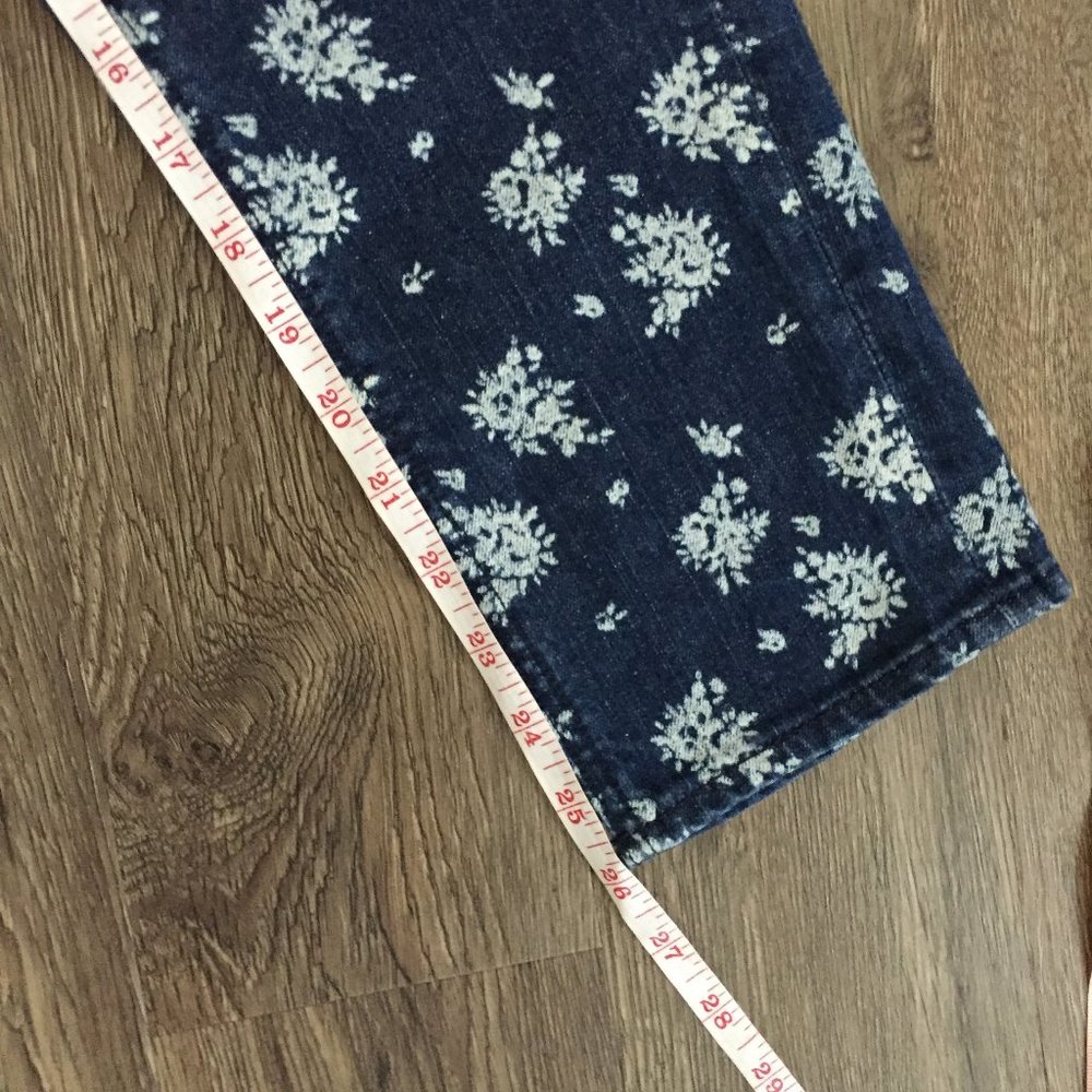 J. Crew Cropped Matchstick Jean in Indigo Floral - Picture 10 of 10